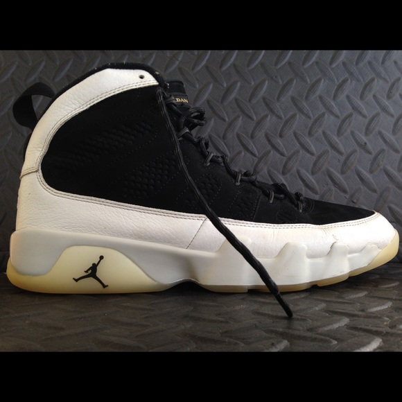 city of flight jordan 9